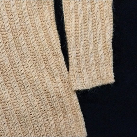 Fashion Bug Sweater Size Large Turtle Neck Peach Color (SOFT) #1262 - Picture 6 of 7